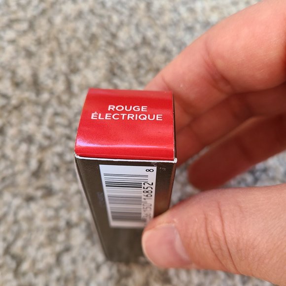 Laura Mercier: Silky Creme Lipstick: Rouge Essential: Rouge Electrique - Picture 4 of 6